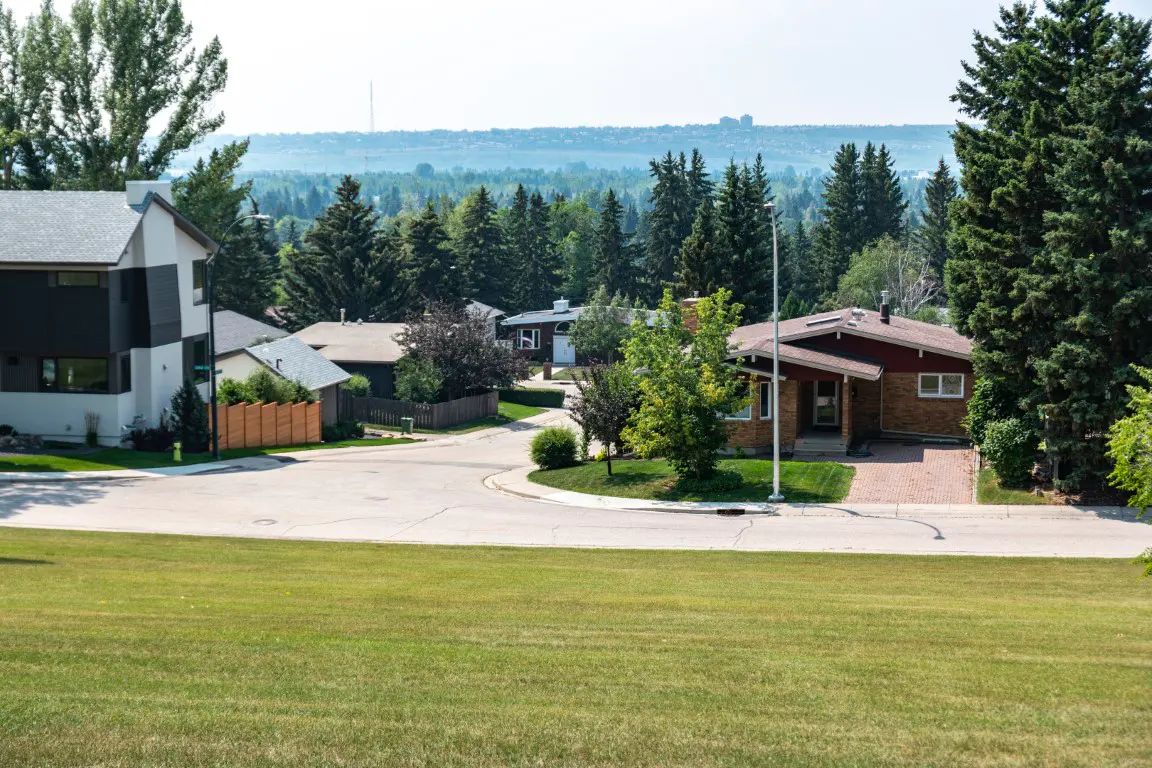 Charleswood streetscape